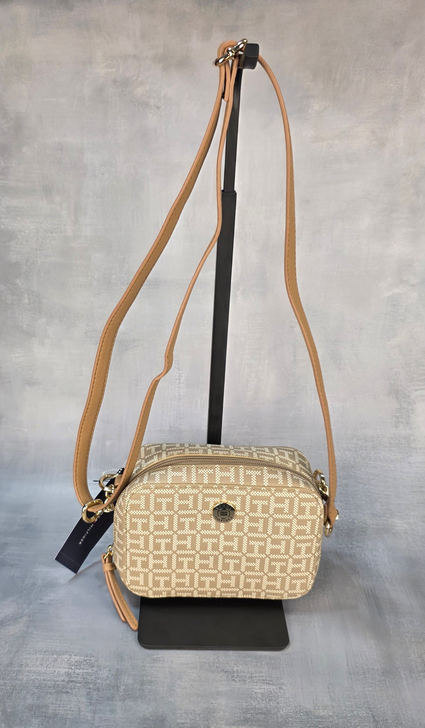 Tommy Hilfiger Shay II Natural Medium