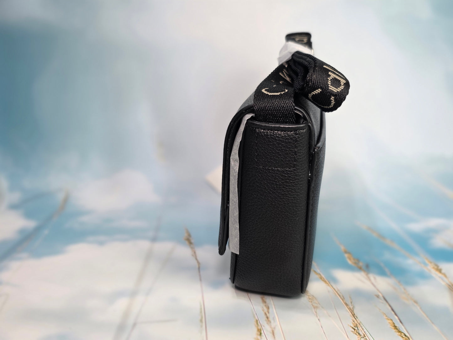 Calvin Klein All Day Phone Flap Crossbody