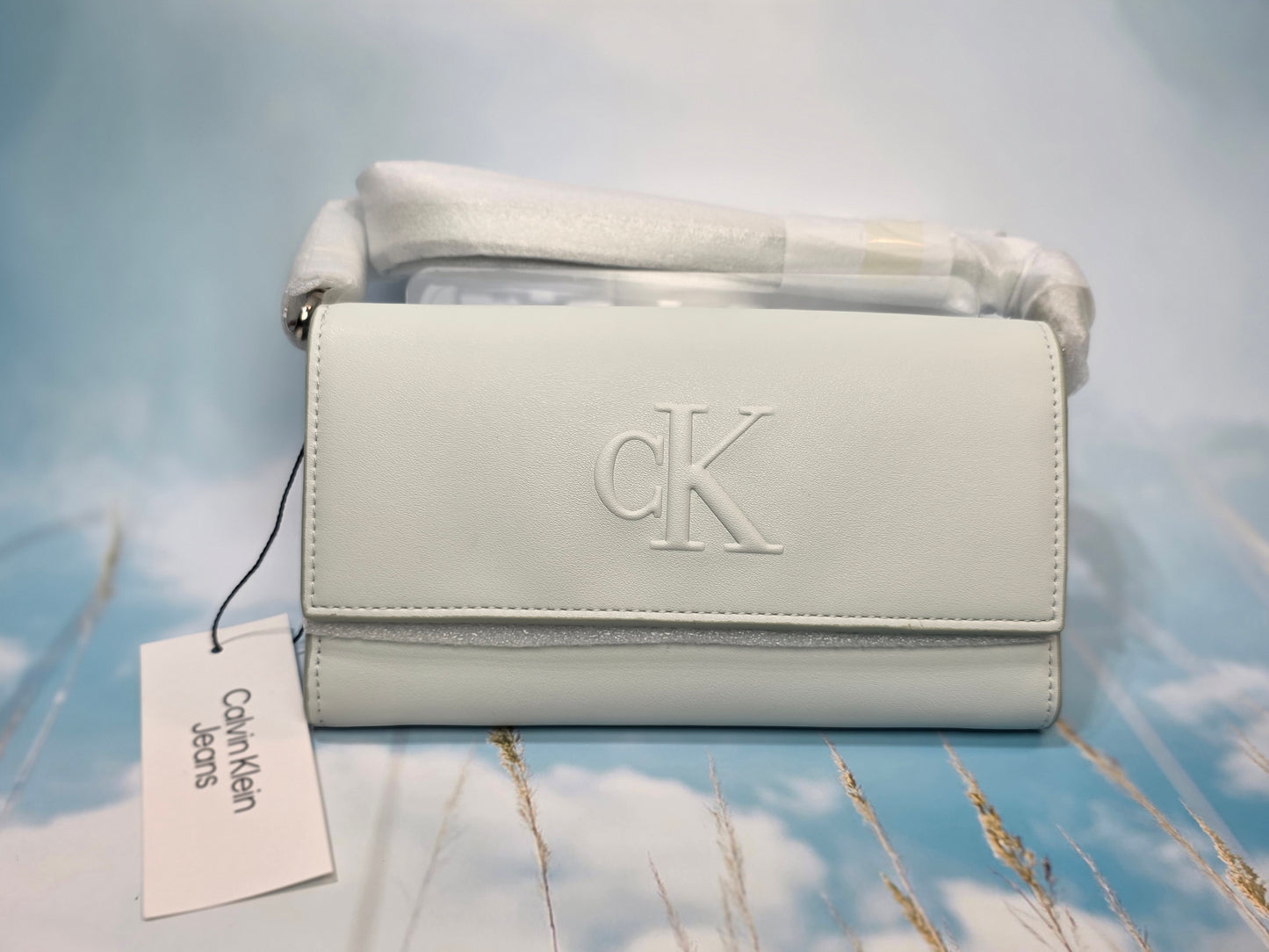 Sculpted Impression Wallet