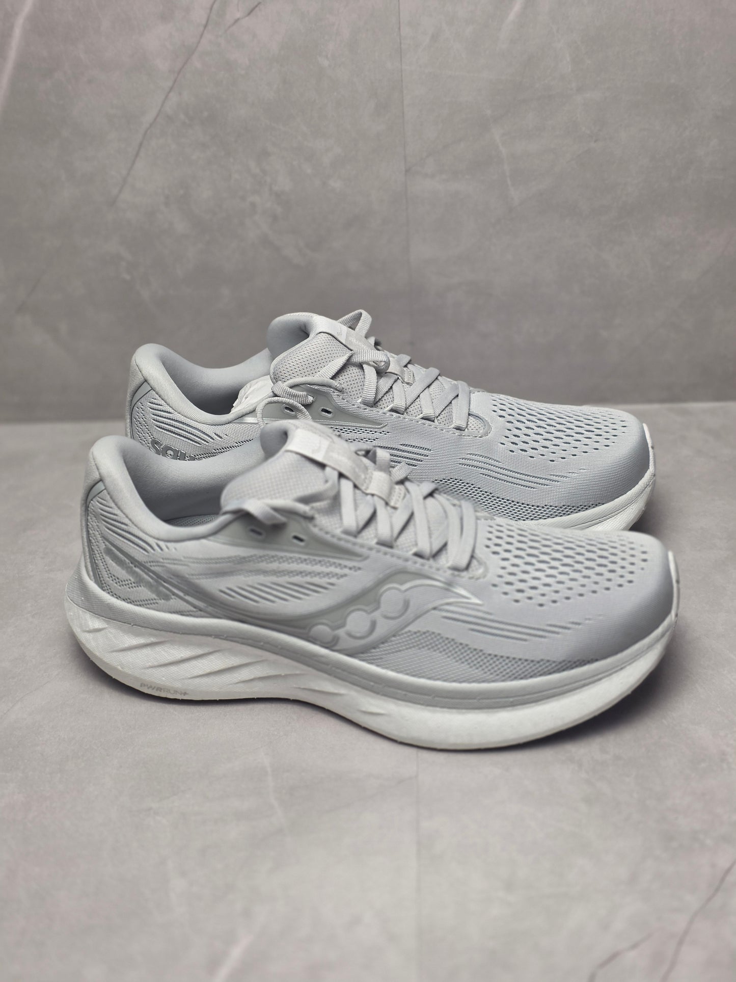 Saucony