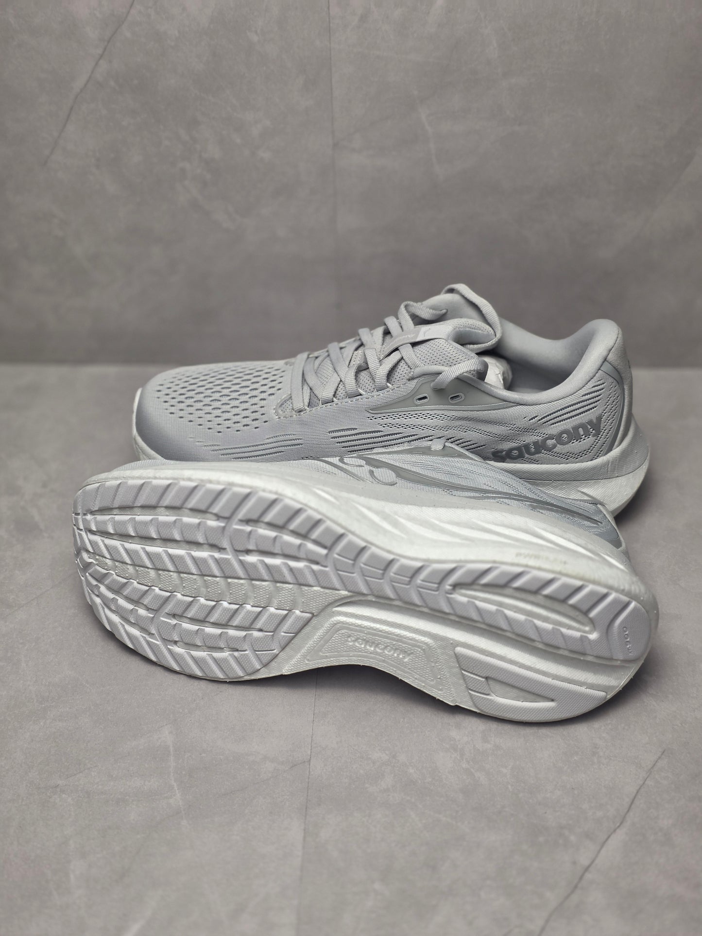 Saucony
