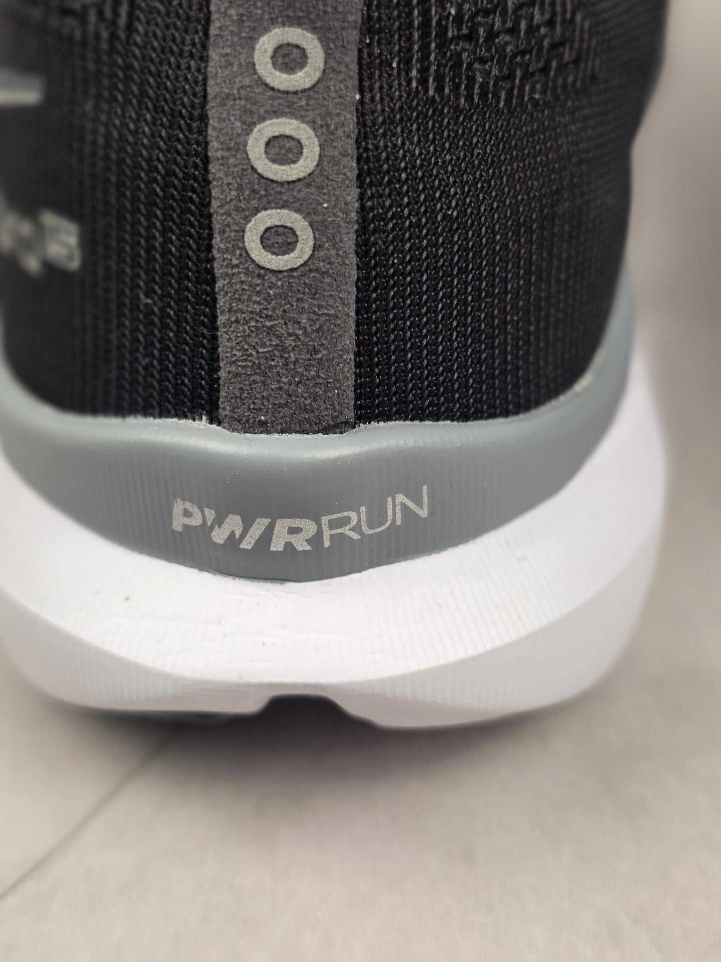 Saucony