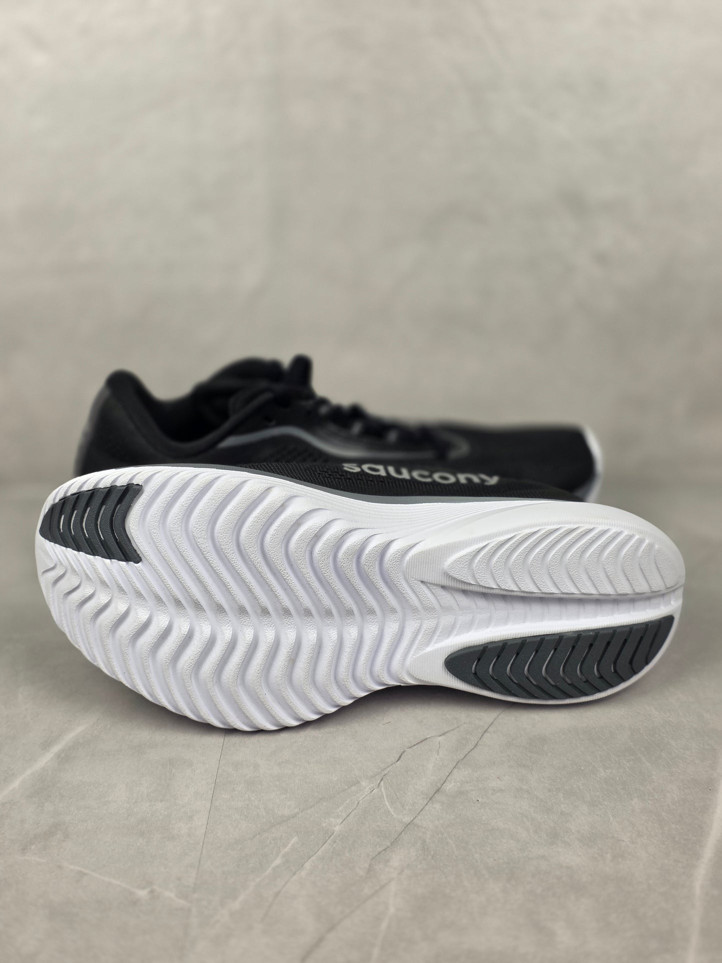 Saucony